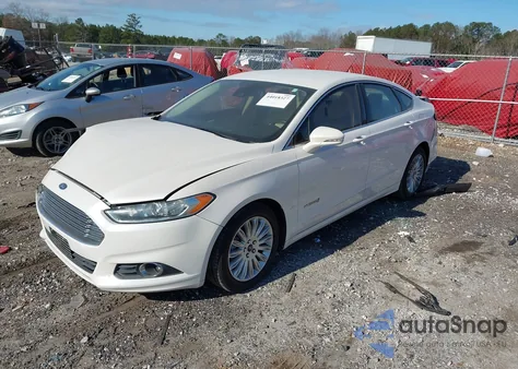 2013 Ford Fusion Hybrid Se из США, поврежденный, VIN 3FA6P0LU4DR386437